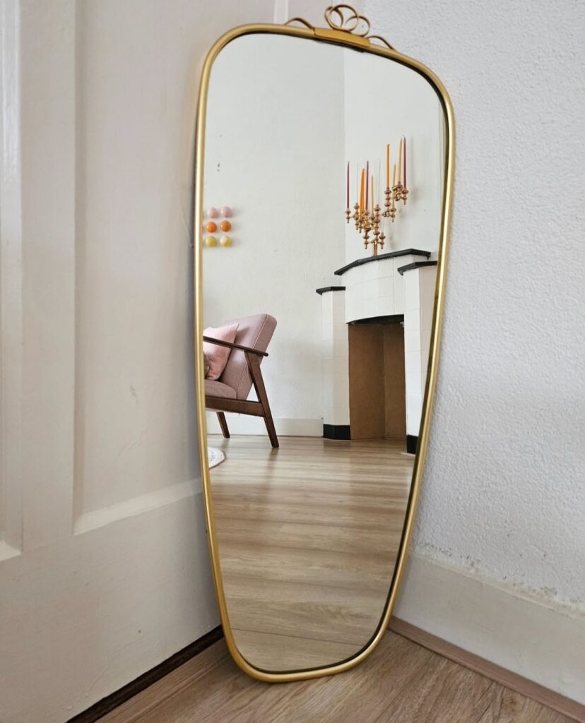 Style Bedrooms with Floor Mirrors