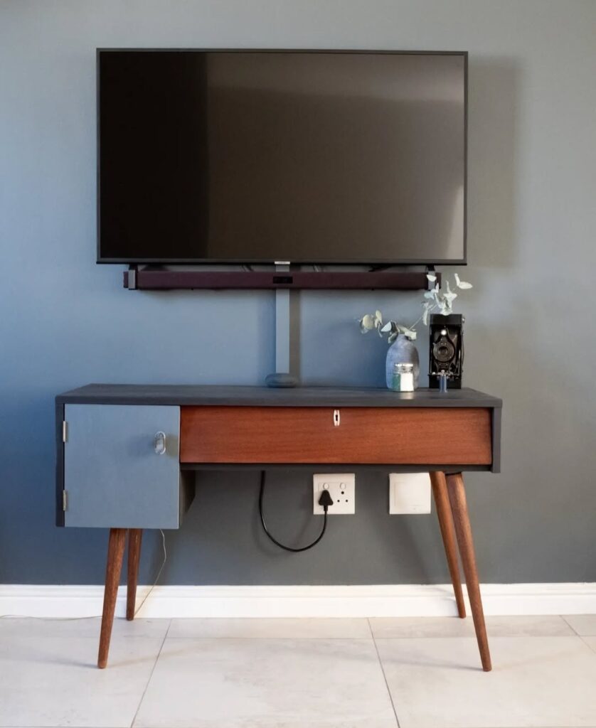 Cable Management Solutions: Clean & Clutter-Free