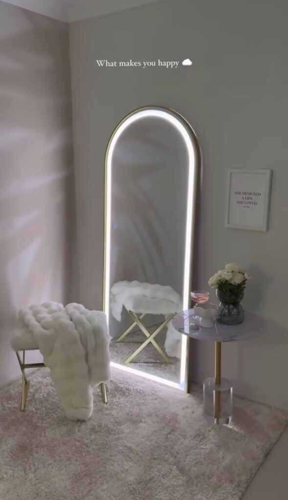 Style Bedrooms with Floor Mirrors